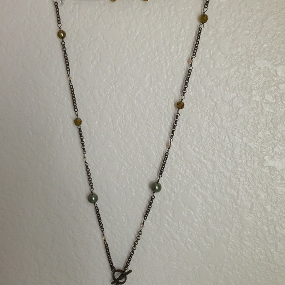 ⛔Sold⛔ Pretty cross necklace no wear or damage. - Picture 3 of 4