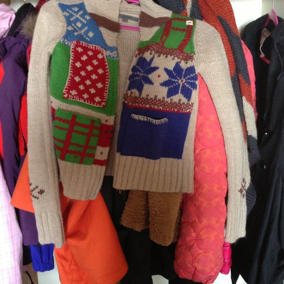 Thursday island sweater