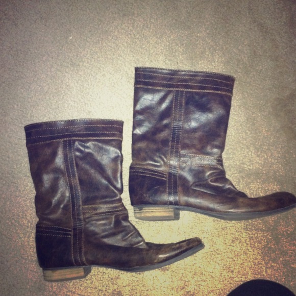 Brown boots with a gorgeous country feel