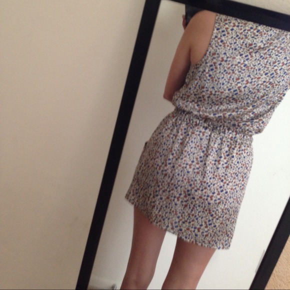 Mini - Picture 3 of 4