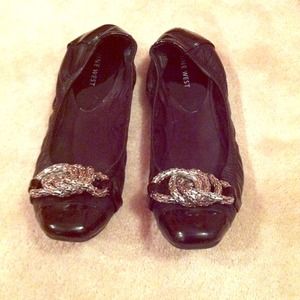 Black Nine West flats