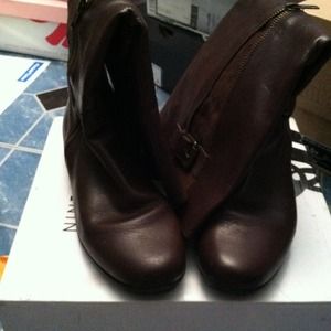 Brown leather 9 west boots