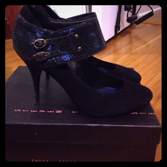 Steven by Steve Madden Black Heels