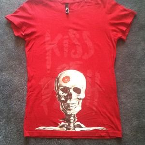 Kiss of death skull tee
