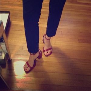 *Reduced* Steve Madden Retro Red Heels