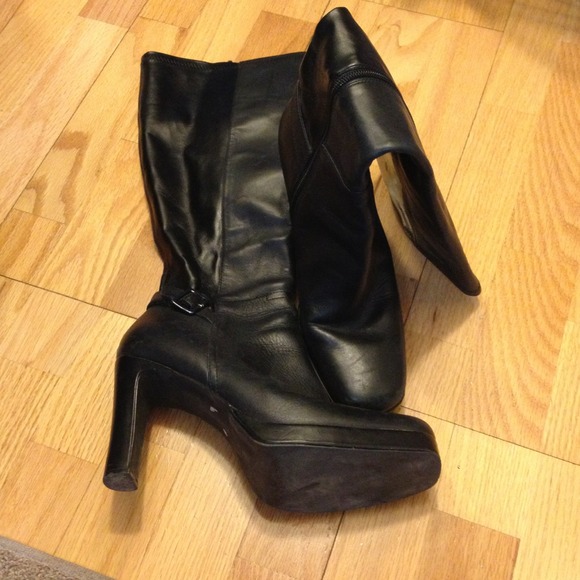 📌RESERVED FOR @ceb224📌 Knee high black boots