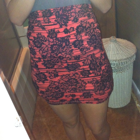 Pink & black floral pencil skirt