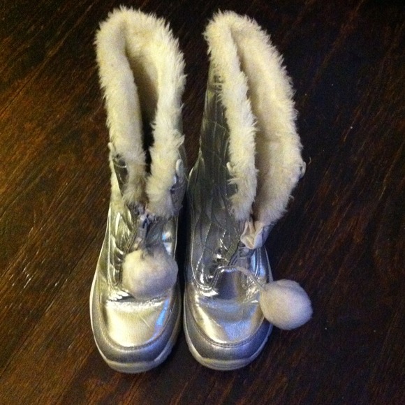 Children's Place silver Snow Boots Size 13c