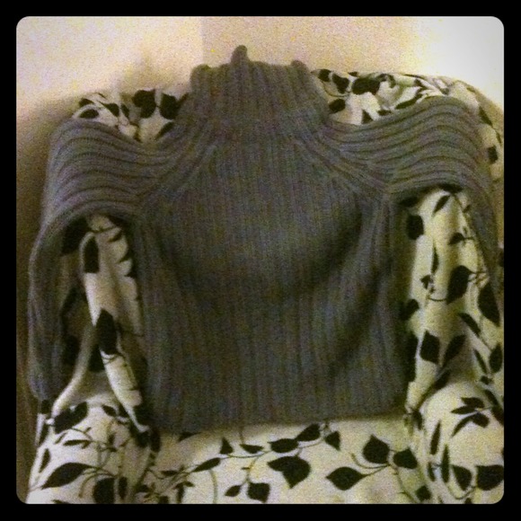 Express light purple t-neck sweater super comfy!