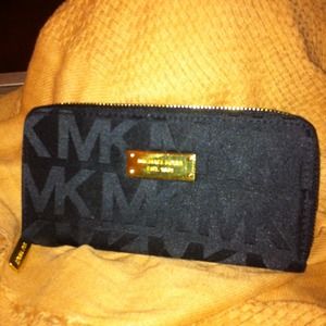 Michael Kors wallet black