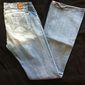 BKE (buckle) denim