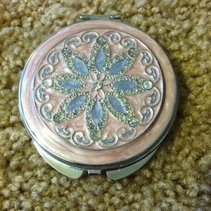 HOLD for @browneyedgirlks