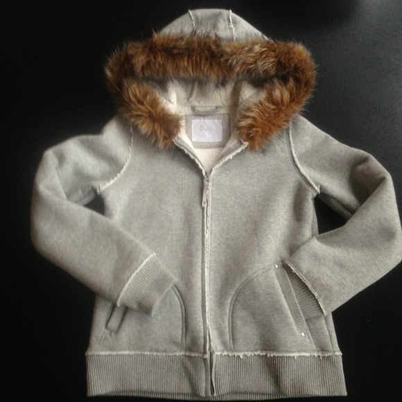 🔴SOLD🔴NWOT Justice Fur hooded Jacket