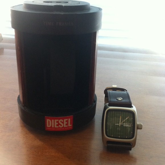Diesel Watch w/Original Wooden Box - Picture 1 of 4