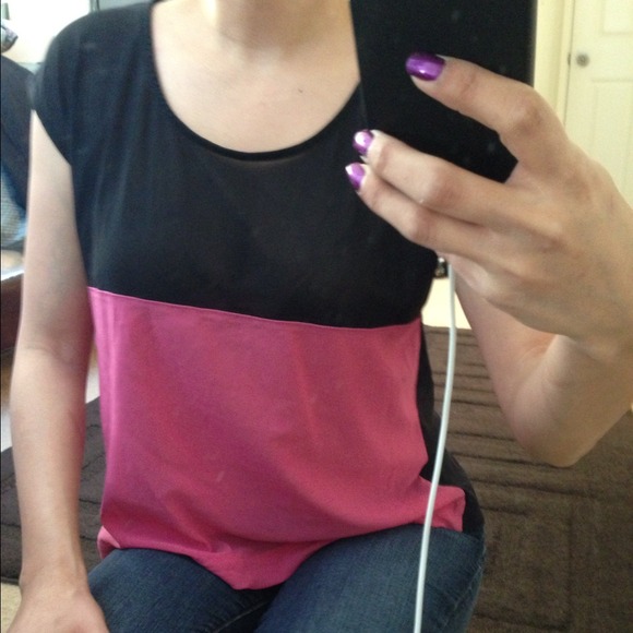 Color block top - Picture 2 of 4
