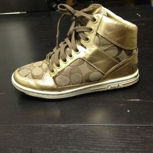 Used coach shoes