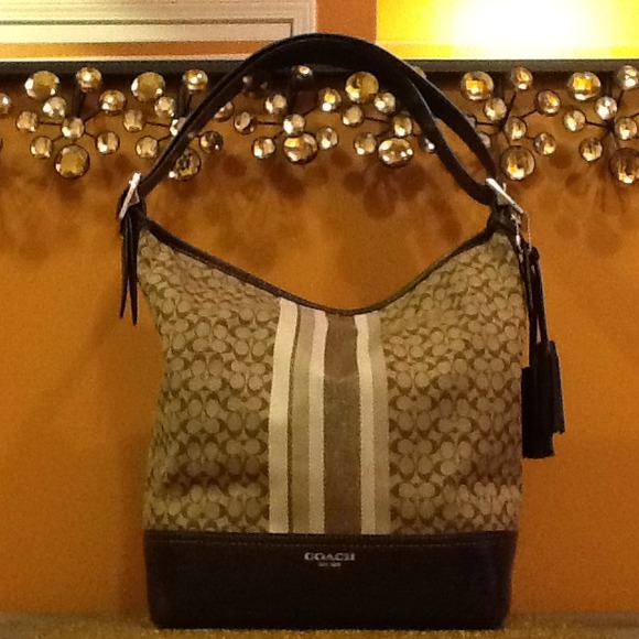 Coach Handbags - 🎀Coach🎀 Legacy Duffle 💯Authentic❗