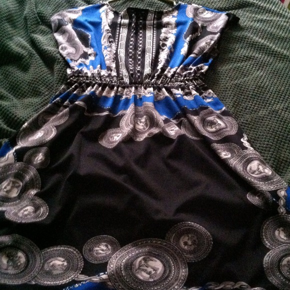 Dress - Picture 2 of 2
