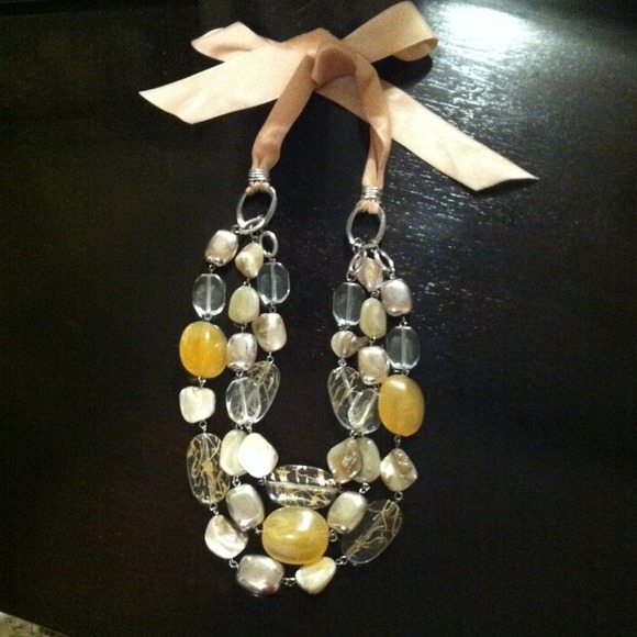 ✋Hold bundle✋and black earrings