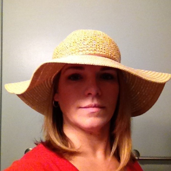 Floppy straw hat