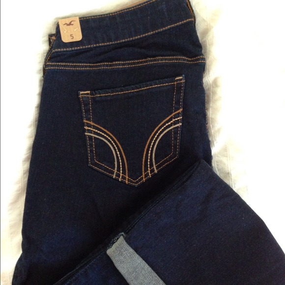 SOLD Hollister Capri pants