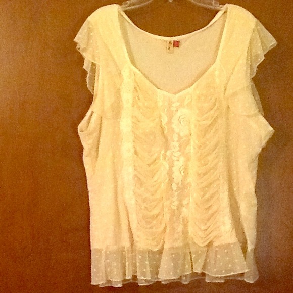 Cute lace Top