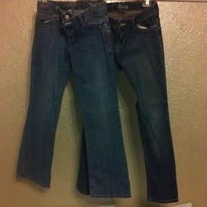 2 pair of old navy jeans. One skinny one boot cut.