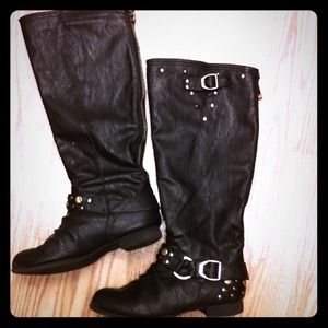 🔴reduced!🔴black leather zip up boots - size 7