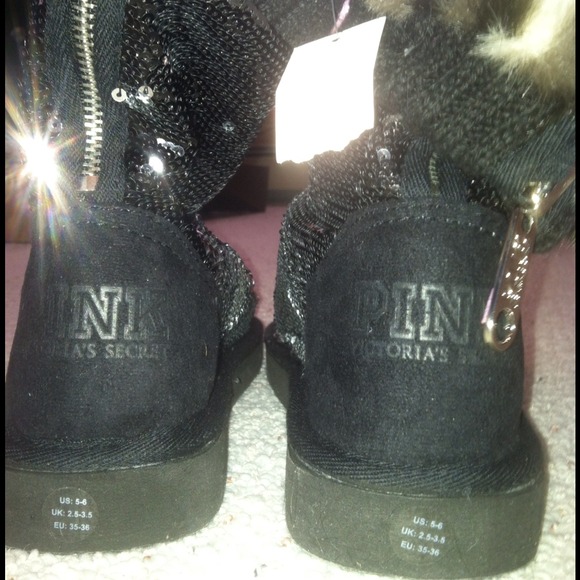 Victoria's Secret Boots - Victorias Secret PINK Fuzzy Black/Cheetah Boots