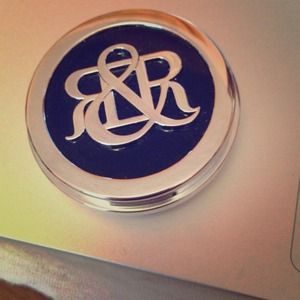 ❌SOLD❌Rock and republic eyeshadow in Emerge