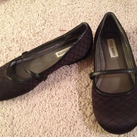 🚫SOLD🚫Steve Madden flats