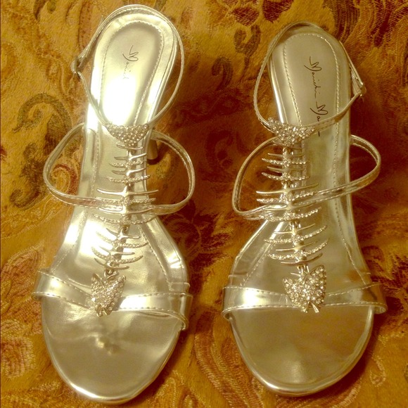 Silver fish skeleton heels brand new