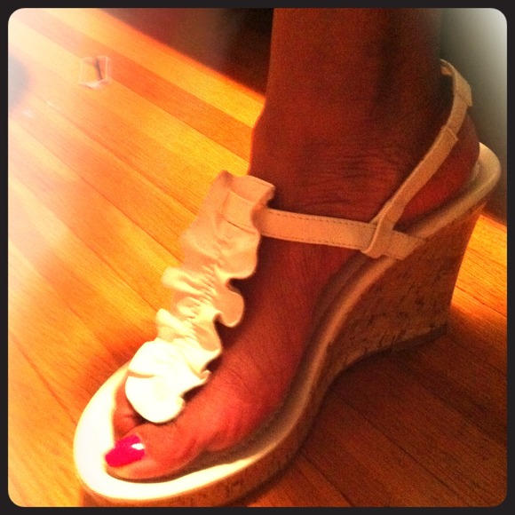 White wedge heel sandals !