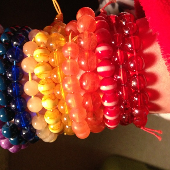 🔴SOLD🔴Stretch bracelets - Picture 4 of 4