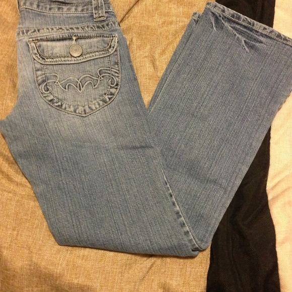 🔗Sold in bundle🔗Cute jeans