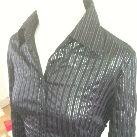 Sz M Black // Silver pinstripe dress shirt - Picture 3 of 4