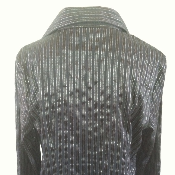 Sz M Black // Silver pinstripe dress shirt - Picture 4 of 4