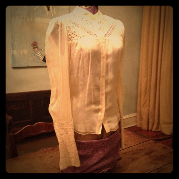 Diane vonFurstenberg blouse - Picture 1 of 4