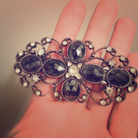Barrette