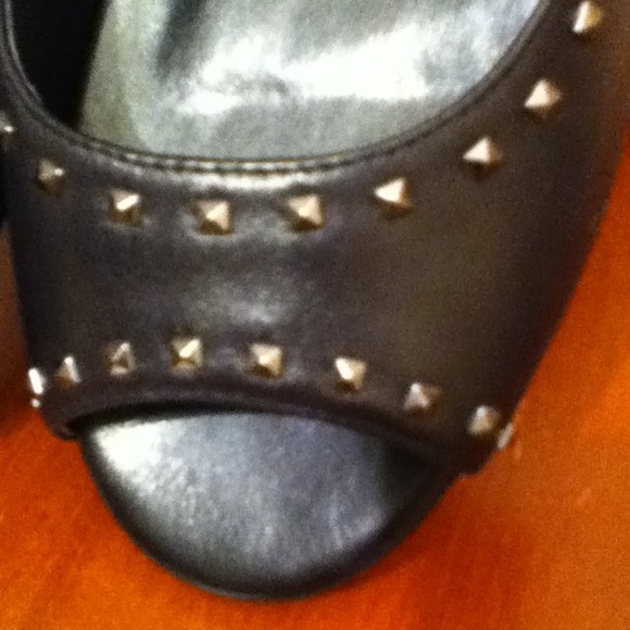 Cole Haan studded black open toe flats - Picture 3 of 4