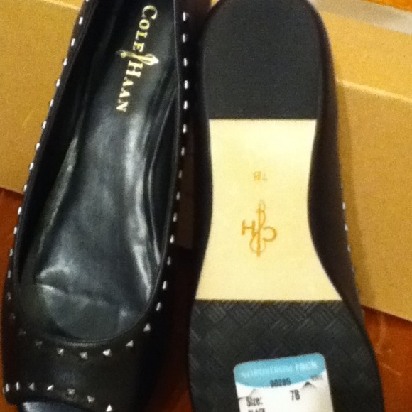 Cole Haan studded black open toe flats - Picture 4 of 4