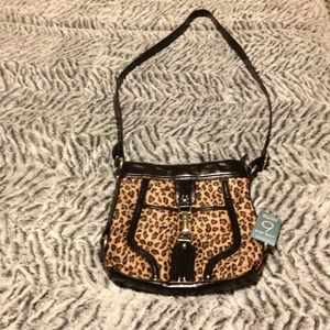 Never been worn Nine West purse / side bag