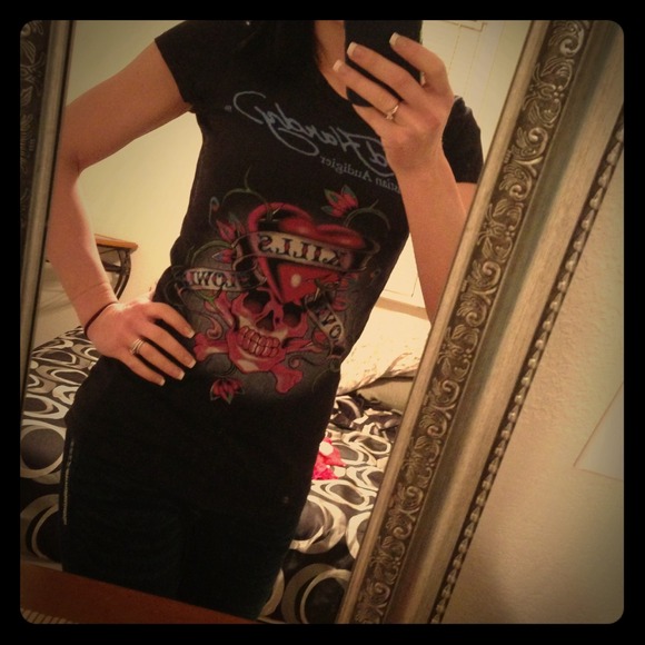 AUTHENTIC Ed Hardy girl tee.