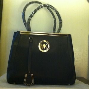 MK purse & cross body.