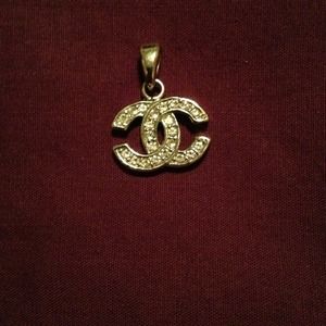 Chanel Pendant ⭐️⭐️accepting offers⭐️⭐️