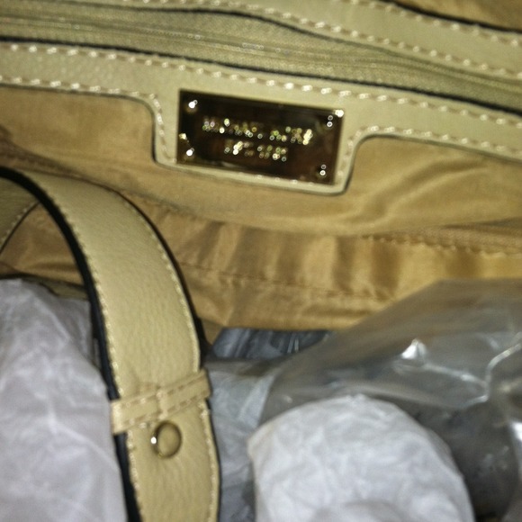 SOLD....!!!! โ ๐ซ๐ซ๐ซ๐ซ - Picture 3 of 4