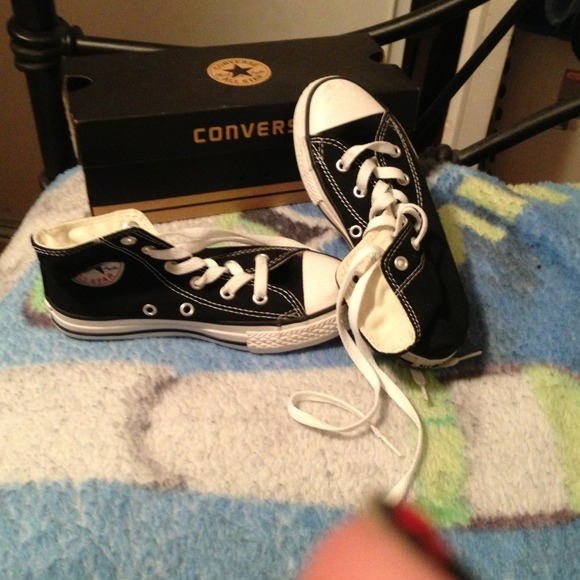 Black/white chucks hardly used kids sz13