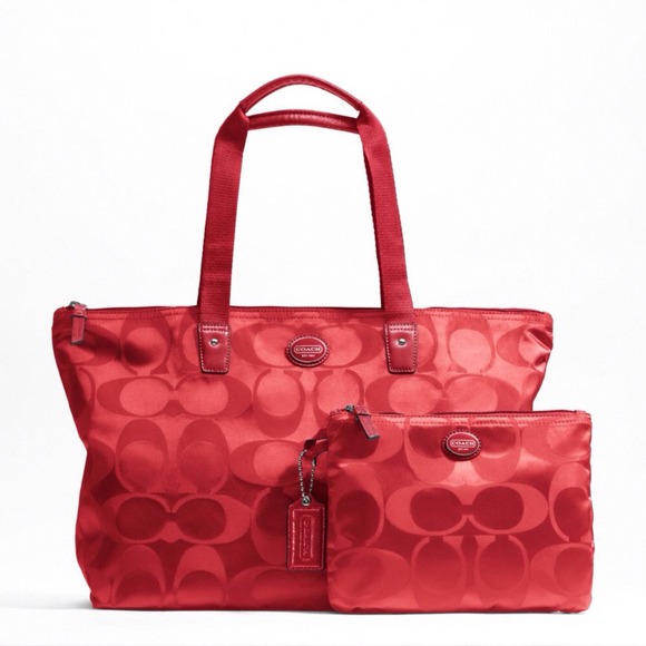 ✅✅SOLD to mnmenke✅✅Coach NylonPackable Weekender👍