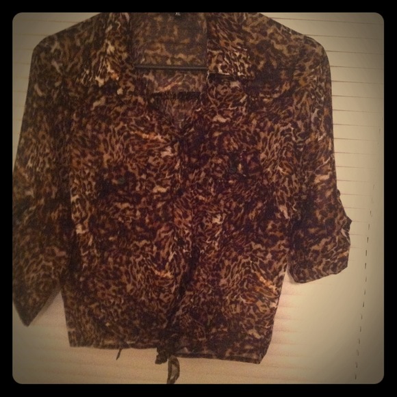 SOLD IN BUNDLE*****Leopard print button up.
