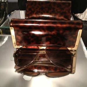 ****SOLD****Tory burch aviators